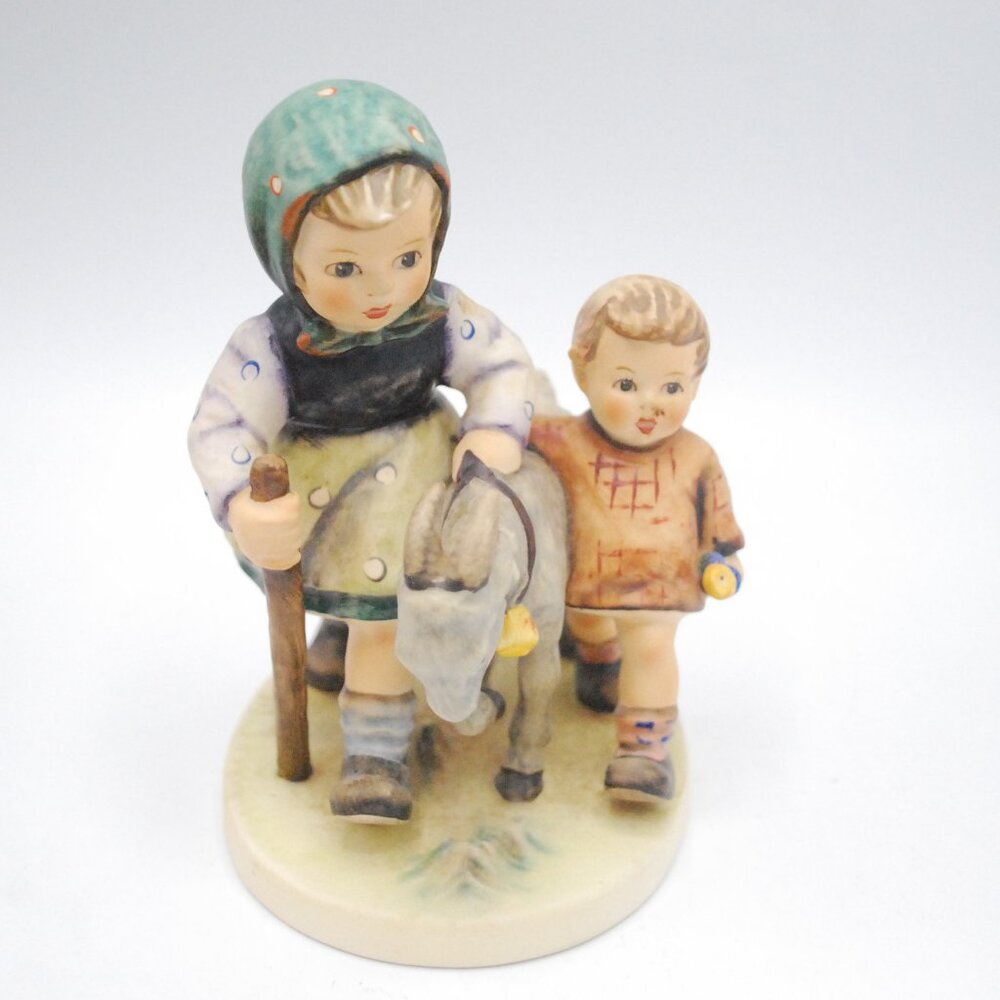 VINTAGE GOEBEL HUMMEL #334 HOMEWARD BOUND